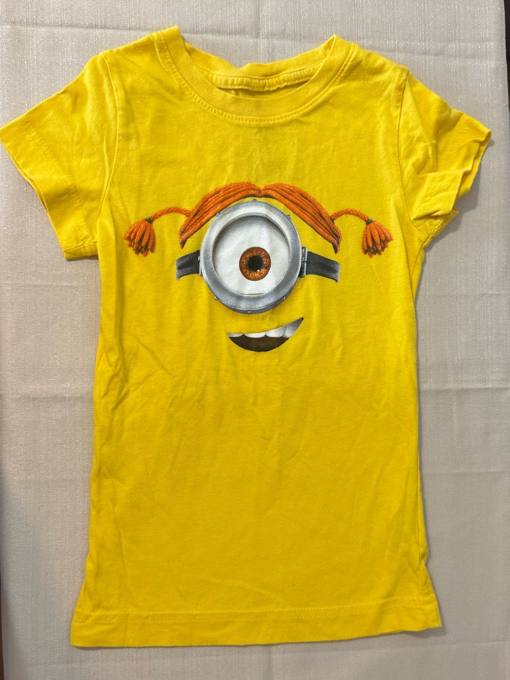 Universal Studios Kids Girls Size XS Despicable Me Minion Yellow T-Shirt